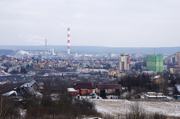 Obraz premium Widok na miasto Kielce zanieczyszczone smogiem
