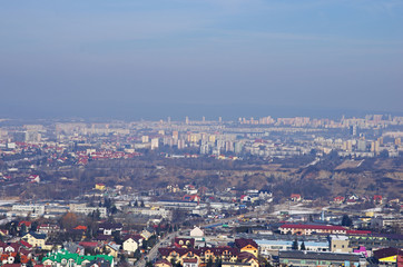 Fototapeta na wymiar Widok na miasto Kielce zanieczyszczone smogiem