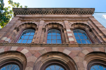 Facade of a building in historic Charleston, South Carolina, USA, a popular luxury slow travel destination.