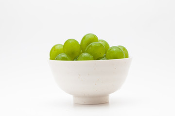 Green grapes with bowl 