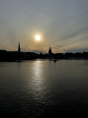 Fototapeta na wymiar Jezioro w centrum Hamburga. Hamburg, Niemcy.