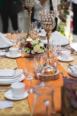 DECORACIÓN DE MESA DE BODA PARA EVENTO SOCIAL 