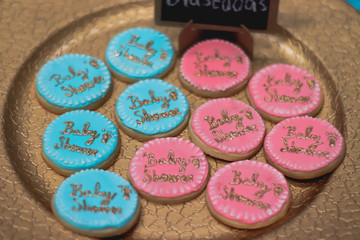 GALLETAS GLASEADAS CON AZUCAR Y COLORES PARA BABYSHOWER EN EVENTOS SOCIALES