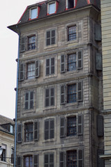 Fototapeta na wymiar ancien immeuble de genève en suisse