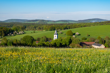 Fototapeta na wymiar Kirchturm von Großdrebnitz