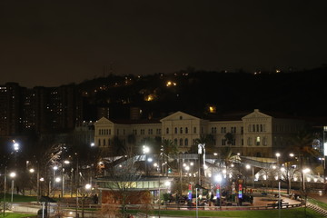 Fototapeta na wymiar View of Bilbao at night