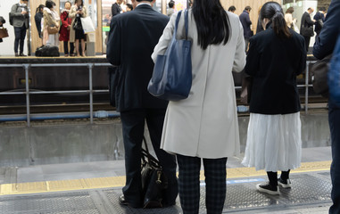 電車・ホーム