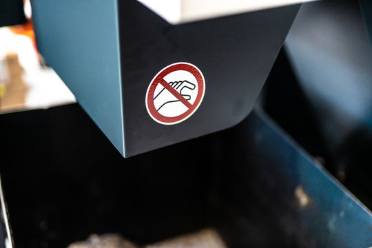 Gefahrenschild / Warnschild - Sicherheit am Arbeitsplatz
