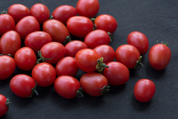 Cherry tomatoes, tomatos