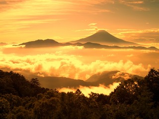 朝焼けの富士景色