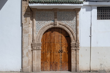 Fototapeta na wymiar Beautiful mosque's door in Rabat, Morocco