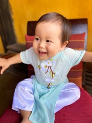 Fototapeta premium ベトナム観光中の赤ちゃん