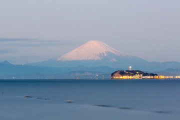 夜明けの逗子海岸