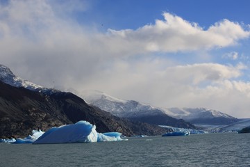 Sightseeing Rios de Hielo Cruise ship boat near glaciers Upsala and Spegazzini in Patagonia,...