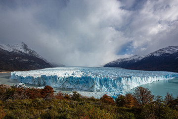  The Perito Moreno Glacier Calving into Lake Argentino, Los Glaciares National Park, El Calafate, Patagonia, Argentina.