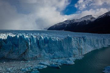 Fototapeta na wymiar The Perito Moreno Glacier Calving into Lake Argentino, Los Glaciares National Park, El Calafate, Patagonia, Argentina.
