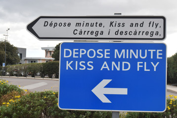 Panneau depose minute, kiss and fly