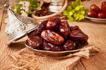 dates fruits ,Majool dates ,Fresh date fruits ,date plate 