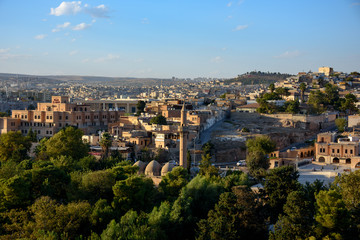 Fototapeta premium View of old town Sanliurfa from hilltop
