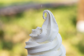 新鮮な牛乳から作った美味しいソフトクリーム
