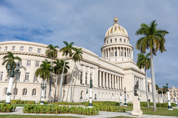 Obraz premium The Capitol in La Habana Vieja, Cuba, Caribe.