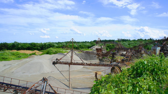 Big equipment of crushed stone factory