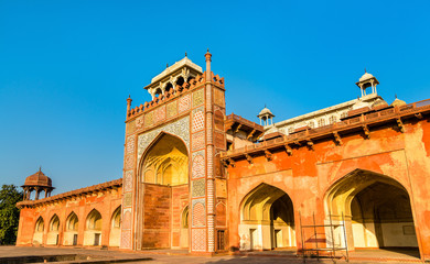 Fototapeta premium Tomb of Akbar the Great at Sikandra Fort in Agra, India