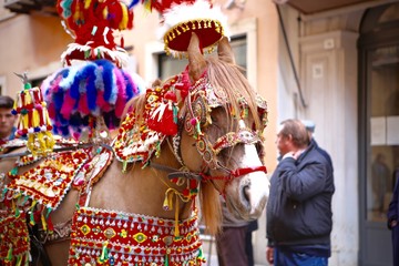 Carro Siciliano in Sfilata per Mandorlo in Fiore ad Agrigento, Sicilia
