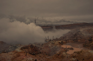 Żródła geotermalne elektrownia islandia krajobraz postapokaliptyczny gejzery - obrazy, fototapety, plakaty