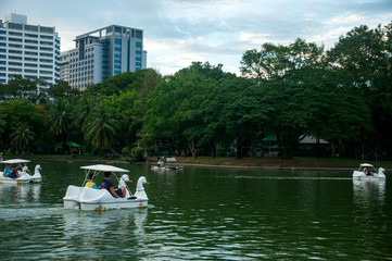 Fototapeta na wymiar Relaxing on the duck boat