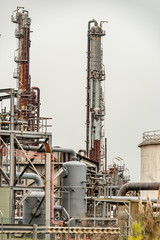 oil and gas towers for refining gas liquids in australia