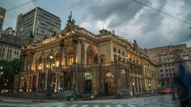 P&ocirc;r do Sol Teatro Municipal