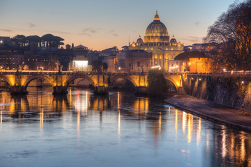Fototapeta premium Widok Rzymu z papieską bazyliką św. Piotra
