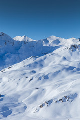 Fototapeta na wymiar Beautiful view from the ski slopes of Heiligenblut, Glosslockner- Austria.