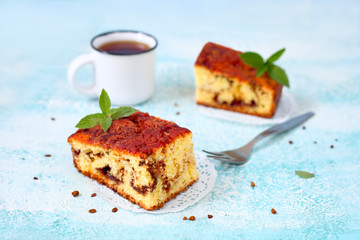 Zimtkuchen und Kaffee