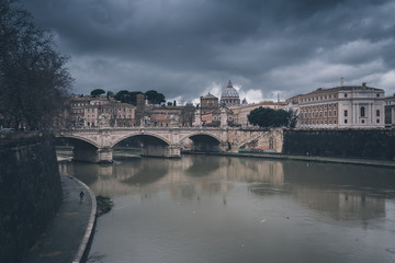Obraz premium Tiber river with St. Peters basilica view