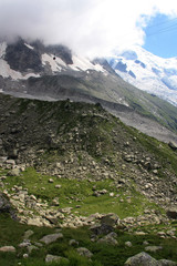 Cable Car, heading for the peak of the Aiguille-du-Midi, passing the Plan-de-l'Aiguille in the Mont Blanc massif in France