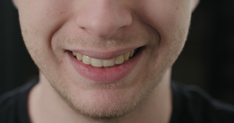 Obraz premium closeup shot of man mouth smiling
