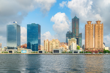 Fototapeta premium Fabulous Kaohsiung skyline, Taiwan. 85 Sky Tower