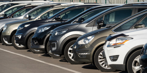 Obraz na płótnie Canvas Cars in a row. Used car sales