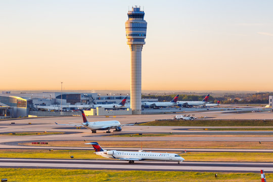 Delta Connection Endeavor Air Bombardier CRJ-900 Airplane Atlanta Airport