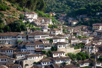 Fototapeta na wymiar Maisons ottomanes de Berat en Albanie