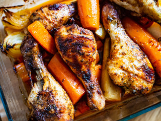 Barbecue chicken drumsticks with roast vegetables