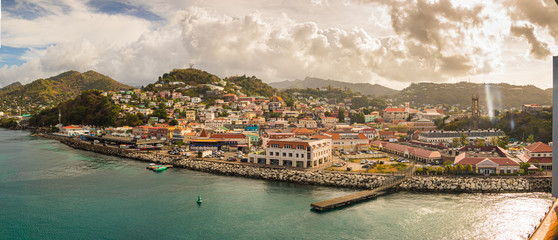 Grenada St. George Einfahrt in den Hafen / Panorama - obrazy, fototapety, plakaty