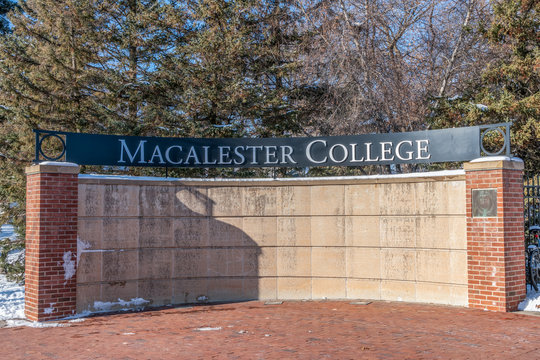 Ruth Stricker Dayton Campus Center At Macalester College