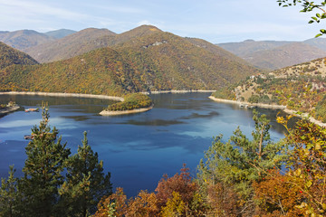 Fototapeta na wymiar Autumn ladscape of The Vacha Reservoir, Bulgaria