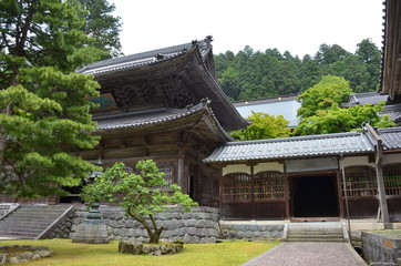 永平寺、仏殿と回廊