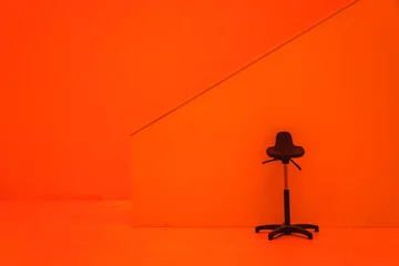 Foto auf Alu-Dibond Chair orange backgroud © Nora