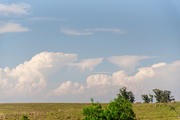 Landscapes and the singularities of the South American Pampas
