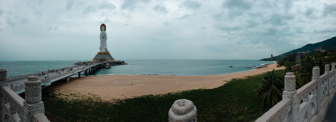 Panoramic view of the sea and the statue of the goddess